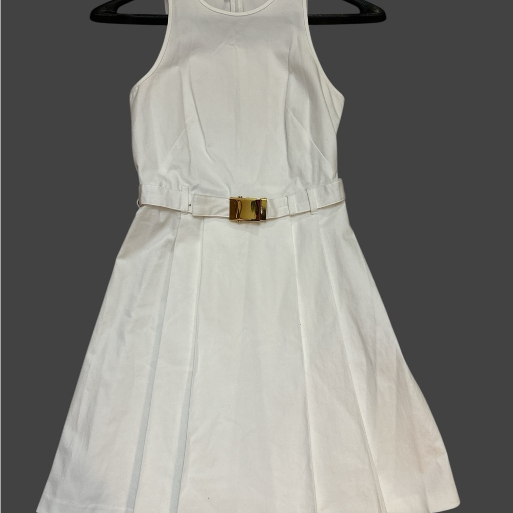 Excellent Michael Kors Chic White Sleeveless Pleated Dress w/ Gold Buckle Size 2